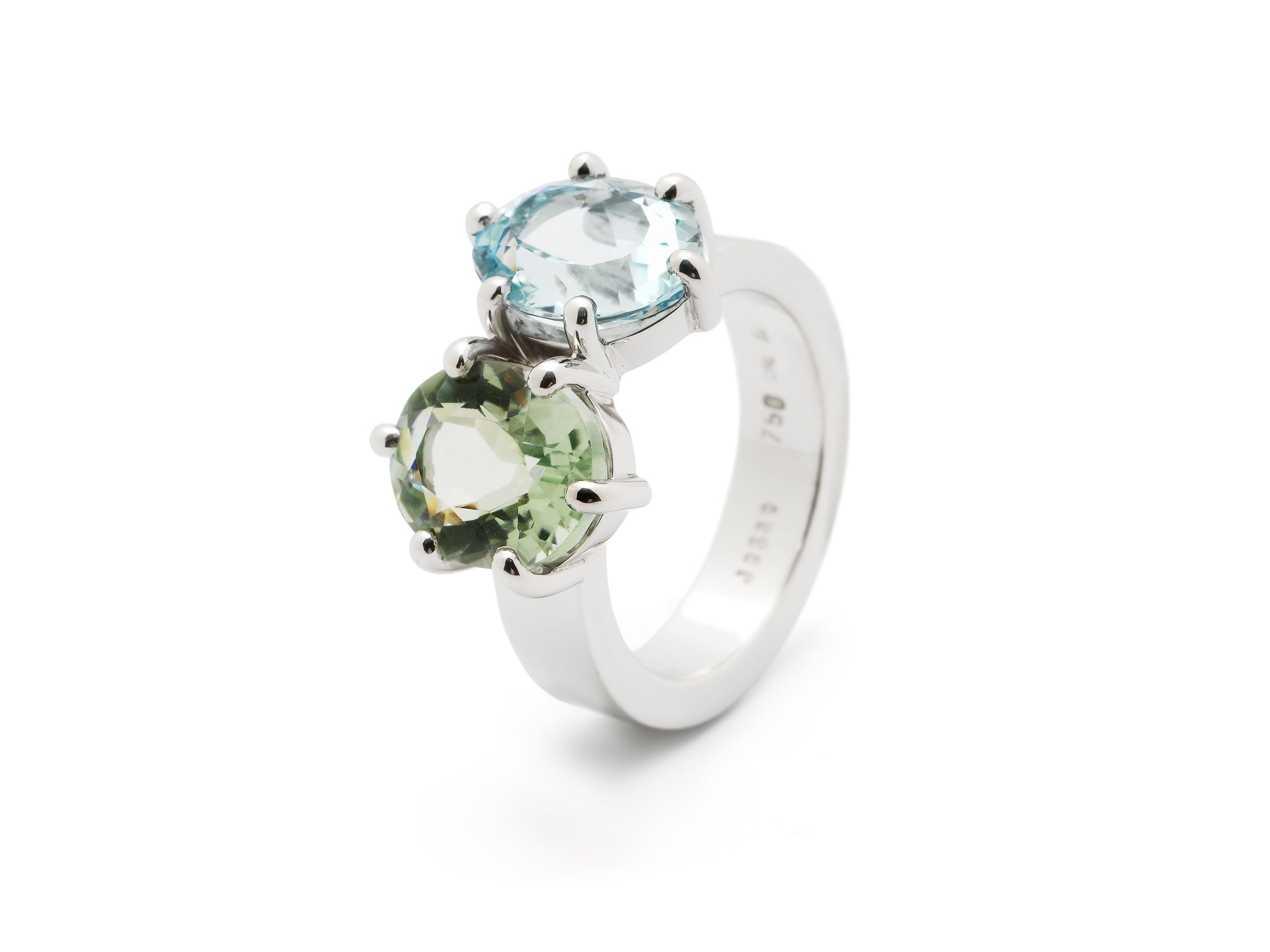18 krt white gold ring set with an oval Prasiolite and Aquamarine