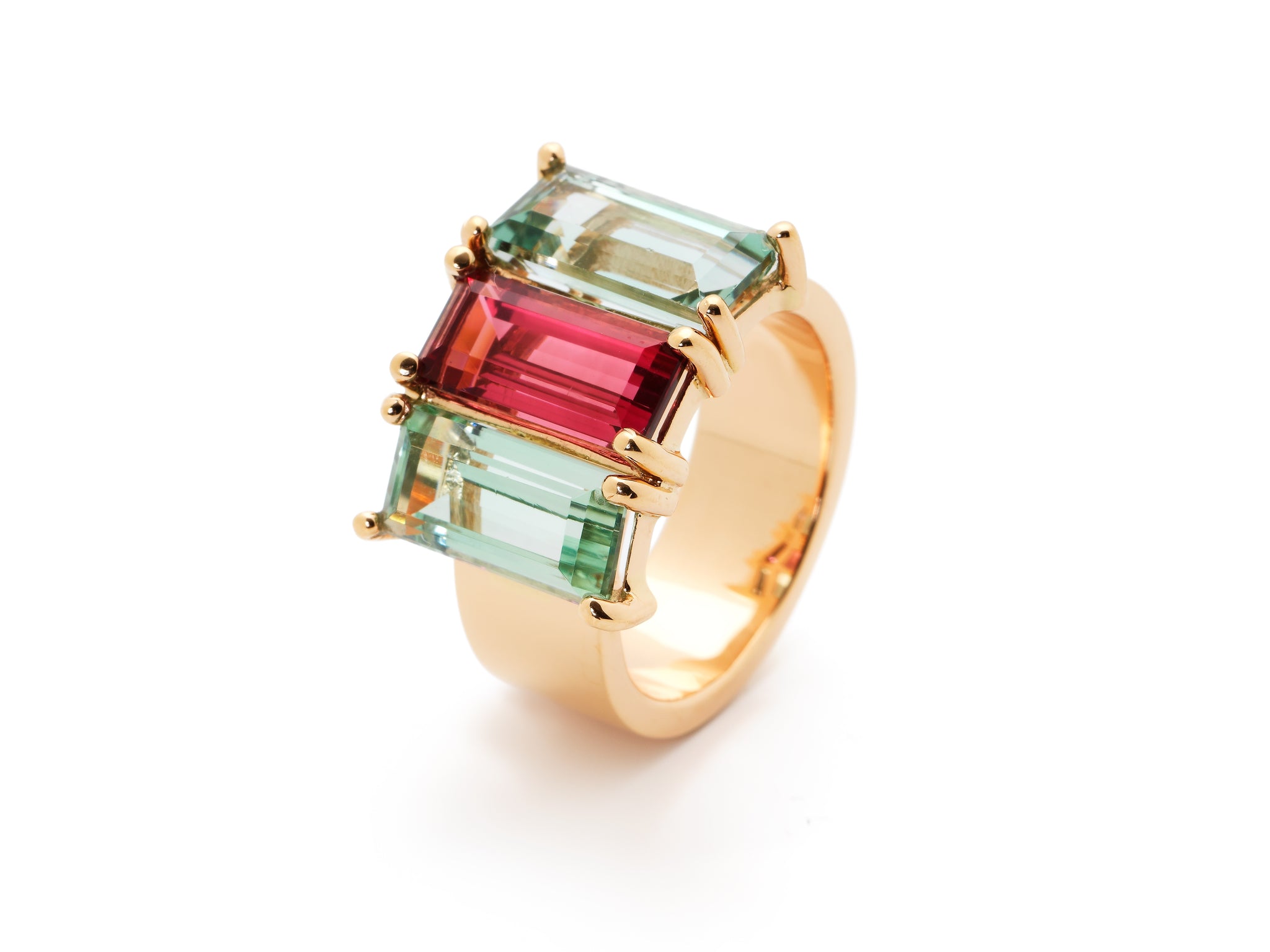 18 krt red gold ring set with 3 baguette Tourmalines