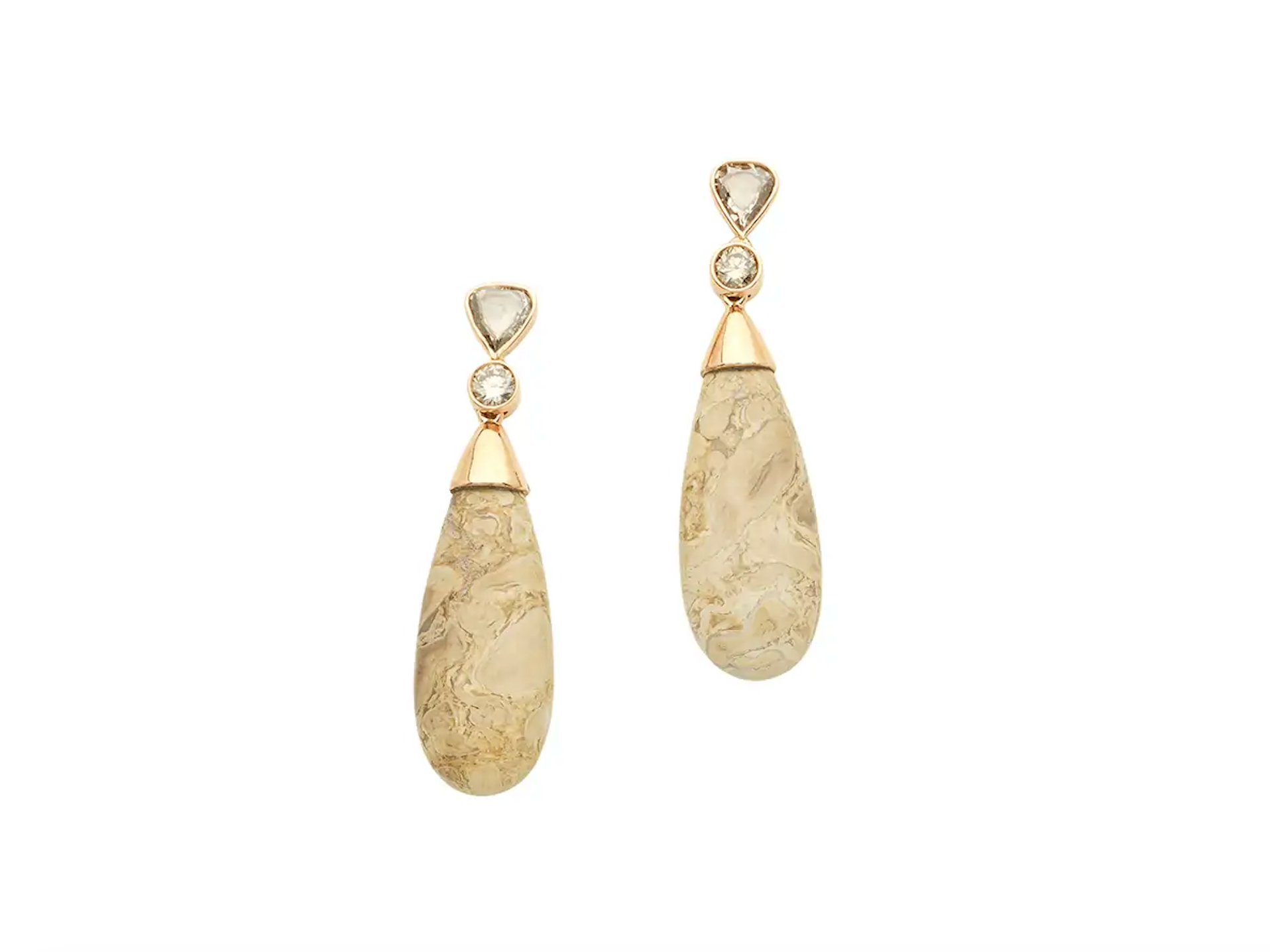 18 krt red gold earrings with 2 flat diamonds, 2 brilliant diamonds and petrified wood drops