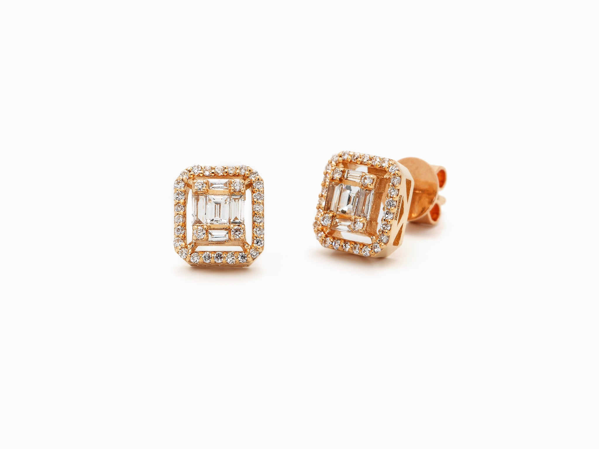 18 krt red gold ear studs set with 10 baquette and 28 brilliant diamonds
