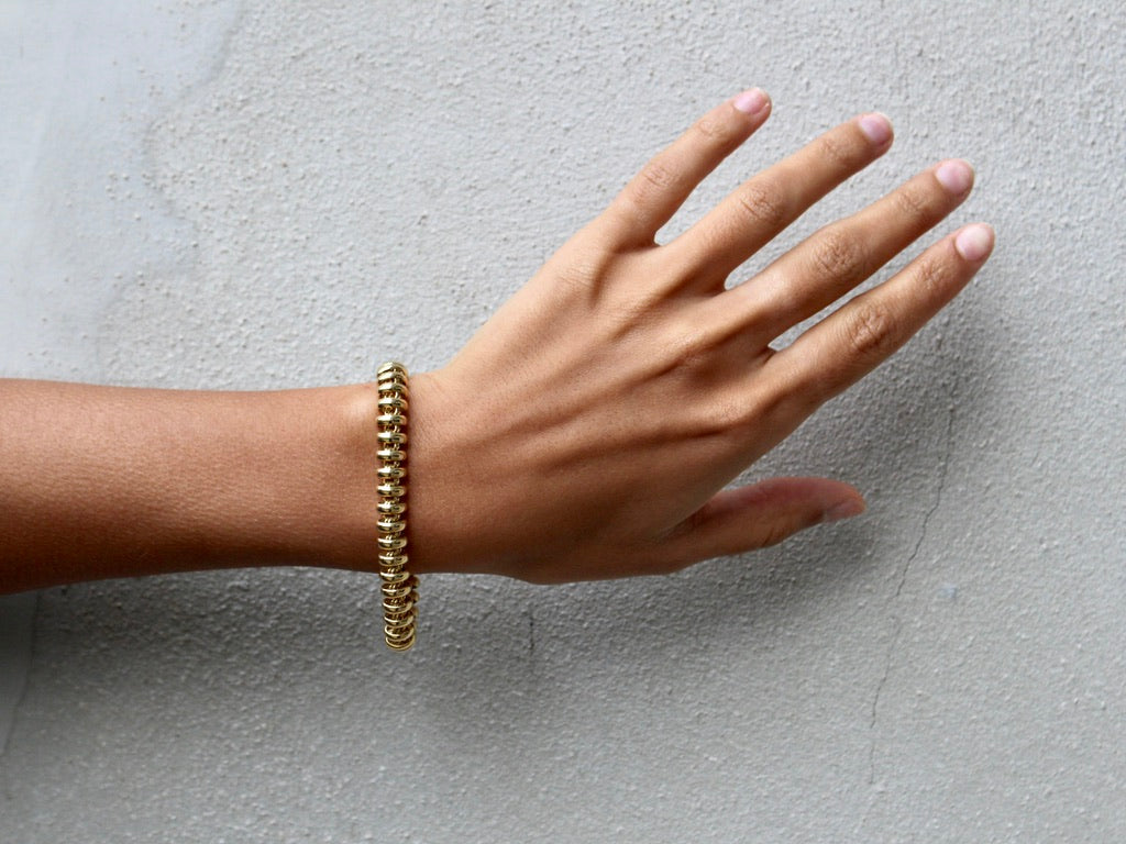 18 krt yellow gold fantasy link bracelet set with 1 diamond