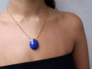 18 krt yellow gold necklace set with cabuchon Lapis Lazuli